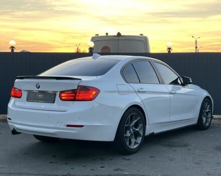 Белый БМВ 3 Серия, объемом двигателя 2 л и пробегом 215 тыс. км за 12800 $, фото 4 на Automoto.ua