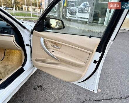 БМВ 3 Серия 2012 в Одессе на Automoto.ua Белый БМВ 3 Серия, объемом двигателя 2 л и пробегом 246 тыс. км за 10800 $, фото 70 на Automoto.ua