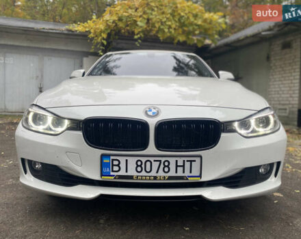 БМВ 3 Серия 2012 в Обухове на Automoto.ua Белый БМВ 3 Серия, объемом двигателя 2 л и пробегом 106 тыс. км за 13500 $, фото 2 на Automoto.ua