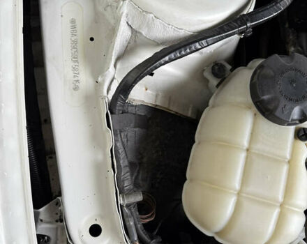 Белый БМВ 3 Серия, объемом двигателя 3 л и пробегом 184 тыс. км за 17000 $, фото 20 на Automoto.ua