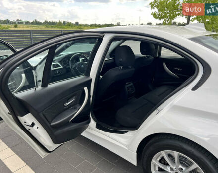 Белый БМВ 3 Серия, объемом двигателя 2 л и пробегом 145 тыс. км за 17700 $, фото 29 на Automoto.ua