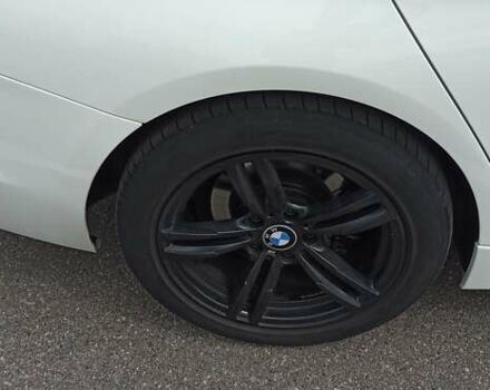 Білий БМВ 3 Серія, об'ємом двигуна 2 л та пробігом 155 тис. км за 15000 $, фото 31 на Automoto.ua