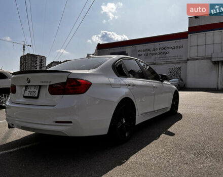 Белый БМВ 3 Серия, объемом двигателя 2 л и пробегом 163 тыс. км за 16500 $, фото 9 на Automoto.ua