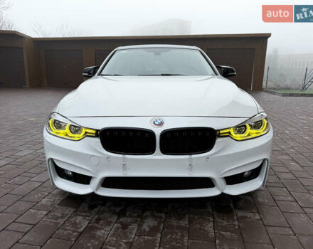 Белый БМВ 3 Серия, объемом двигателя 2 л и пробегом 175 тыс. км за 13999 $, фото 2 на Automoto.ua