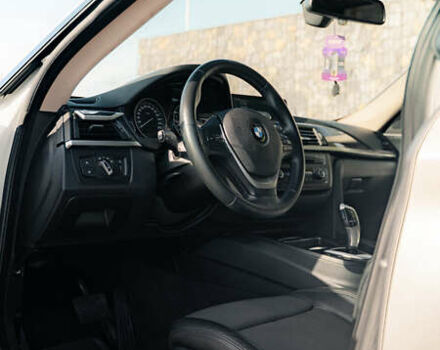 Білий БМВ 3 Серія, об'ємом двигуна 2 л та пробігом 229 тис. км за 17700 $, фото 11 на Automoto.ua