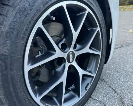 Белый БМВ 3 Серия, объемом двигателя 2 л и пробегом 232 тыс. км за 16400 $, фото 11 на Automoto.ua