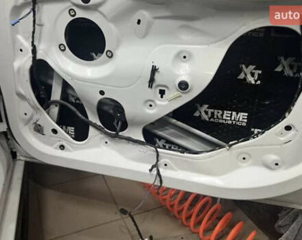 Белый БМВ 3 Серия, объемом двигателя 2 л и пробегом 209 тыс. км за 13999 $, фото 51 на Automoto.ua