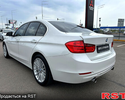 Белый БМВ 3 Серия, объемом двигателя 3 л и пробегом 217 тыс. км за 13800 $, фото 4 на Automoto.ua