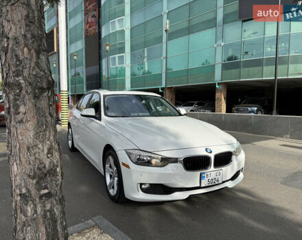 БМВ 3 Серия 2013 в Одессе на Automoto.ua Белый БМВ 3 Серия, объемом двигателя 2 л и пробегом 138 тыс. км за 10900 $, фото 3 на Automoto.ua