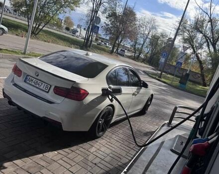 БМВ 3 Серія 2013 у Києві на Automoto.ua Білий БМВ 3 Серія, об'ємом двигуна 2 л та пробігом 240 тис. км за 13700 $, фото 16 на Automoto.ua