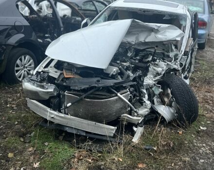 Білий БМВ 3 Серія, об'ємом двигуна 2 л та пробігом 123 тис. км за 7000 $, фото 4 на Automoto.ua