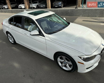 БМВ 3 Серия 2013 в Одессе на Automoto.ua Белый БМВ 3 Серия, объемом двигателя 2 л и пробегом 138 тыс. км за 10900 $, фото 4 на Automoto.ua