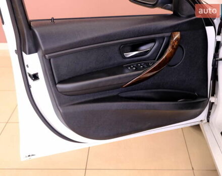 Белый БМВ 3 Серия, объемом двигателя 2 л и пробегом 245 тыс. км за 14500 $, фото 29 на Automoto.ua