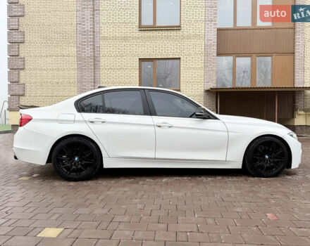 Белый БМВ 3 Серия, объемом двигателя 2 л и пробегом 175 тыс. км за 13999 $, фото 6 на Automoto.ua