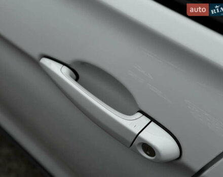 Білий БМВ 3 Серія, об'ємом двигуна 3 л та пробігом 186 тис. км за 18500 $, фото 19 на Automoto.ua
