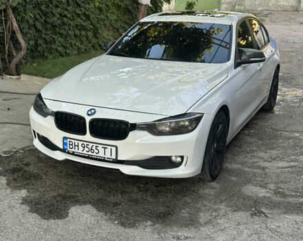 Білий БМВ 3 Серія, об'ємом двигуна 2 л та пробігом 255 тис. км за 12500 $, фото 1 на Automoto.ua