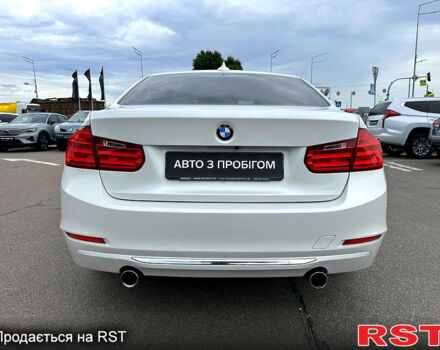 Белый БМВ 3 Серия, объемом двигателя 3 л и пробегом 217 тыс. км за 13800 $, фото 5 на Automoto.ua