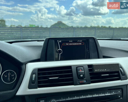 Белый БМВ 3 Серия, объемом двигателя 2 л и пробегом 145 тыс. км за 17700 $, фото 24 на Automoto.ua