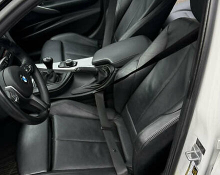 Білий БМВ 3 Серія, об'ємом двигуна 2 л та пробігом 198 тис. км за 12499 $, фото 9 на Automoto.ua