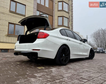 Белый БМВ 3 Серия, объемом двигателя 2 л и пробегом 175 тыс. км за 13999 $, фото 92 на Automoto.ua