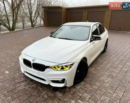 Белый БМВ 3 Серия, объемом двигателя 2 л и пробегом 175 тыс. км за 13999 $, фото 40 на Automoto.ua