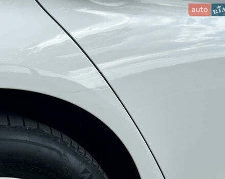 Белый БМВ 3 Серия, объемом двигателя 2 л и пробегом 145 тыс. км за 17700 $, фото 18 на Automoto.ua