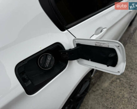Білий БМВ 3 Серія, об'ємом двигуна 3 л та пробігом 186 тис. км за 18500 $, фото 60 на Automoto.ua