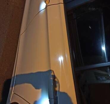 Білий БМВ 3 Серія, об'ємом двигуна 2 л та пробігом 155 тис. км за 15000 $, фото 33 на Automoto.ua