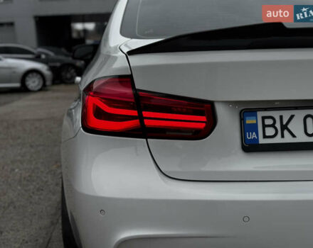Білий БМВ 3 Серія, об'ємом двигуна 3 л та пробігом 186 тис. км за 18500 $, фото 10 на Automoto.ua