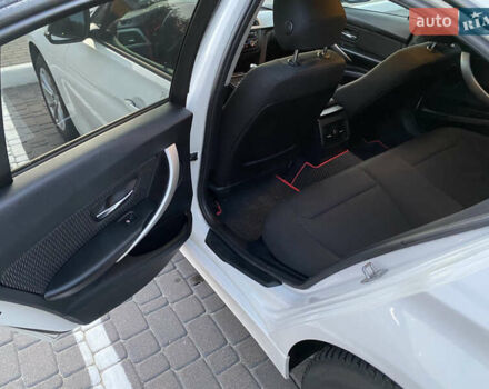Білий БМВ 3 Серія, об'ємом двигуна 2 л та пробігом 200 тис. км за 11000 $, фото 12 на Automoto.ua