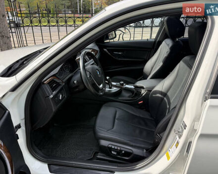 БМВ 3 Серия 2013 в Одессе на Automoto.ua Белый БМВ 3 Серия, объемом двигателя 2 л и пробегом 138 тыс. км за 10900 $, фото 11 на Automoto.ua