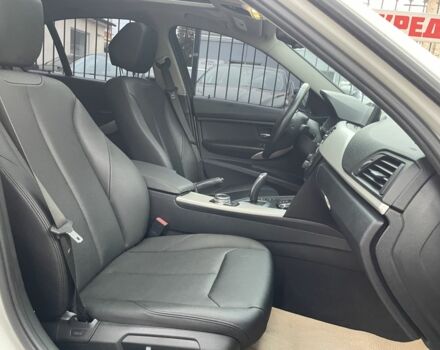 Белый БМВ 3 Серия, объемом двигателя 2 л и пробегом 219 тыс. км за 11000 $, фото 10 на Automoto.ua