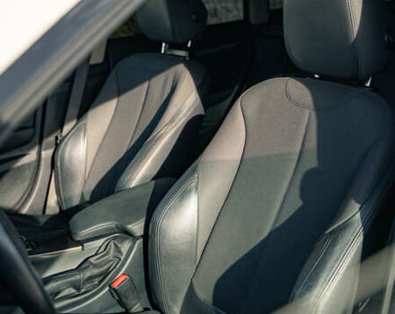 Білий БМВ 3 Серія, об'ємом двигуна 2 л та пробігом 229 тис. км за 17700 $, фото 14 на Automoto.ua