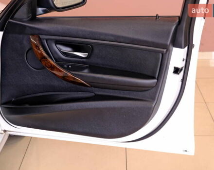 Белый БМВ 3 Серия, объемом двигателя 2 л и пробегом 245 тыс. км за 14500 $, фото 41 на Automoto.ua