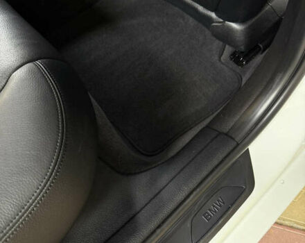 Белый БМВ 3 Серия, объемом двигателя 3 л и пробегом 184 тыс. км за 17000 $, фото 36 на Automoto.ua