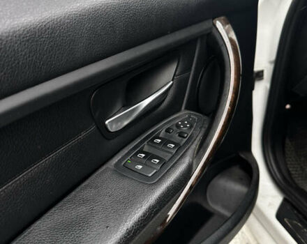 Белый БМВ 3 Серия, объемом двигателя 2.98 л и пробегом 193 тыс. км за 16500 $, фото 10 на Automoto.ua