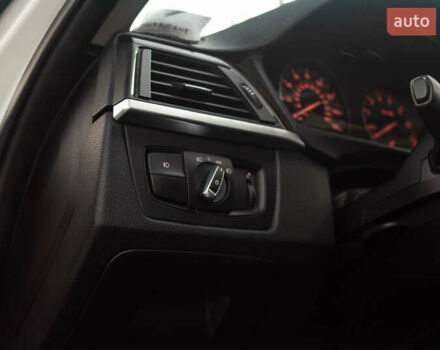 Белый БМВ 3 Серия, объемом двигателя 2 л и пробегом 140 тыс. км за 12500 $, фото 11 на Automoto.ua