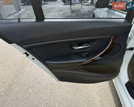 БМВ 3 Серия 2013 в Одессе на Automoto.ua Белый БМВ 3 Серия, объемом двигателя 2 л и пробегом 138 тыс. км за 10900 $, фото 13 на Automoto.ua