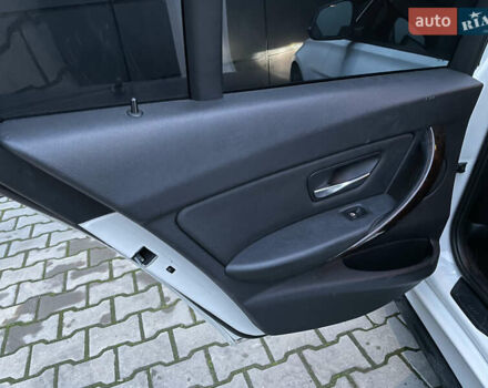 Білий БМВ 3 Серія, об'ємом двигуна 2 л та пробігом 207 тис. км за 14800 $, фото 31 на Automoto.ua
