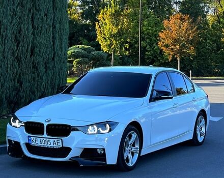 Белый БМВ 3 Серия, объемом двигателя 2 л и пробегом 215 тыс. км за 13499 $, фото 1 на Automoto.ua