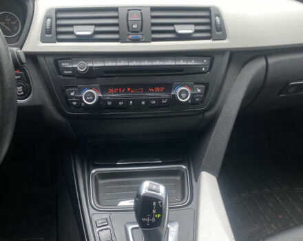 Белый БМВ 3 Серия, объемом двигателя 2 л и пробегом 203 тыс. км за 10900 $, фото 8 на Automoto.ua