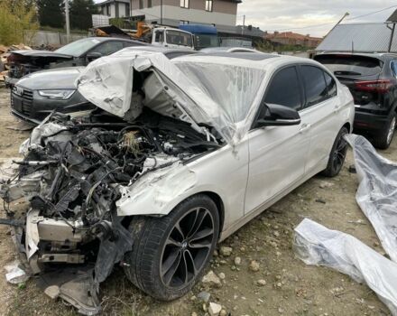 БМВ 3 Серия 2013 в Львове на Automoto.ua Белый БМВ 3 Серия, объемом двигателя 2 л и пробегом 145 тыс. км за 4000 $, фото 5 на Automoto.ua