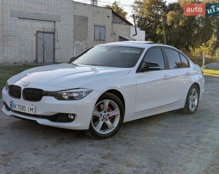 Белый БМВ 3 Серия, объемом двигателя 2 л и пробегом 240 тыс. км за 12500 $, фото 4 на Automoto.ua