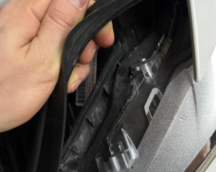 Белый БМВ 3 Серия, объемом двигателя 3 л и пробегом 184 тыс. км за 17000 $, фото 23 на Automoto.ua