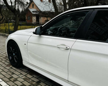 Белый БМВ 3 Серия, объемом двигателя 2 л и пробегом 231 тыс. км за 12100 $, фото 6 на Automoto.ua