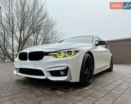 Белый БМВ 3 Серия, объемом двигателя 2 л и пробегом 175 тыс. км за 13999 $, фото 12 на Automoto.ua