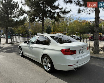 БМВ 3 Серия 2013 в Одессе на Automoto.ua Белый БМВ 3 Серия, объемом двигателя 2 л и пробегом 138 тыс. км за 10900 $, фото 6 на Automoto.ua