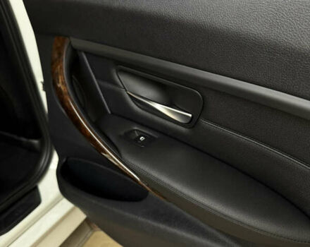 Белый БМВ 3 Серия, объемом двигателя 3 л и пробегом 184 тыс. км за 17000 $, фото 39 на Automoto.ua