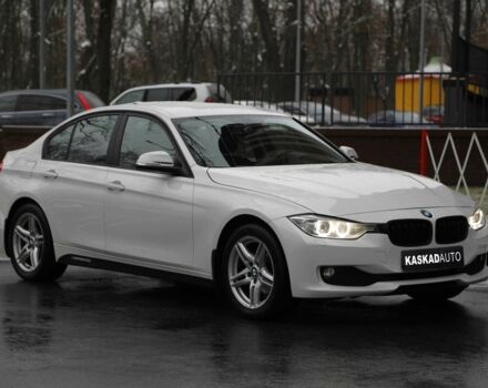 Білий БМВ 3 Серія, об'ємом двигуна 2 л та пробігом 180 тис. км за 11000 $, фото 2 на Automoto.ua