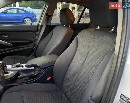 Білий БМВ 3 Серія, об'ємом двигуна 2 л та пробігом 200 тис. км за 11000 $, фото 8 на Automoto.ua